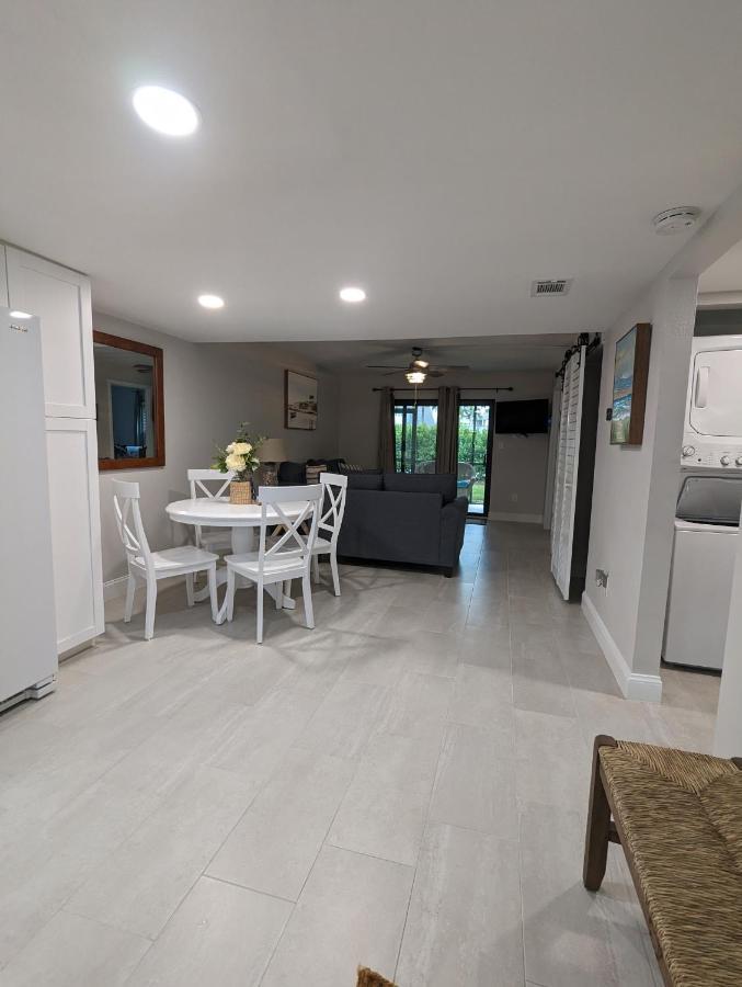 New Condo! Just 15 Min To Ft Myers And Sanibel Beach! Great Location!! フォートマイヤーズ エクステリア 写真